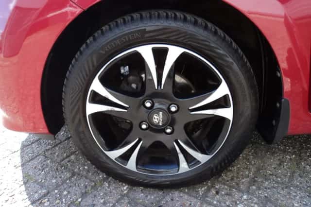Hyundai i10 (2018) thumbnail 13