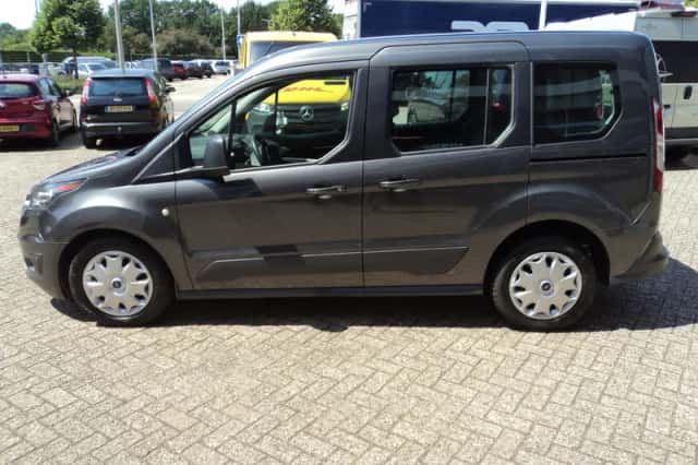 Ford Tourneo Connect (2016) thumbnail 5