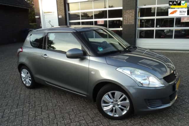 Suzuki Swift (2014) thumbnail 2