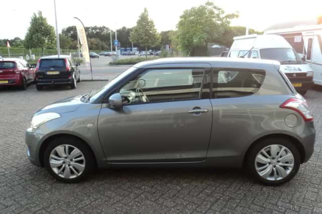 Suzuki Swift (2014) thumbnail 5