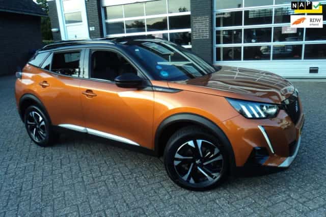 Peugeot 2008 (2022) thumbnail 2