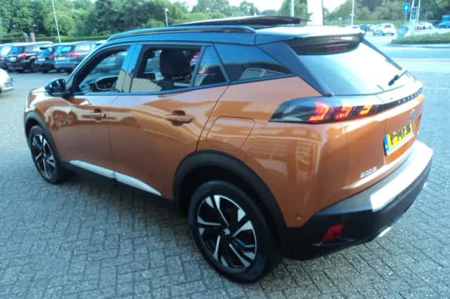Peugeot 2008 (2022) thumbnail 6