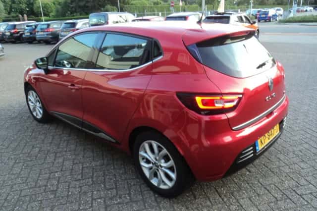 Renault Clio (2016) thumbnail 6