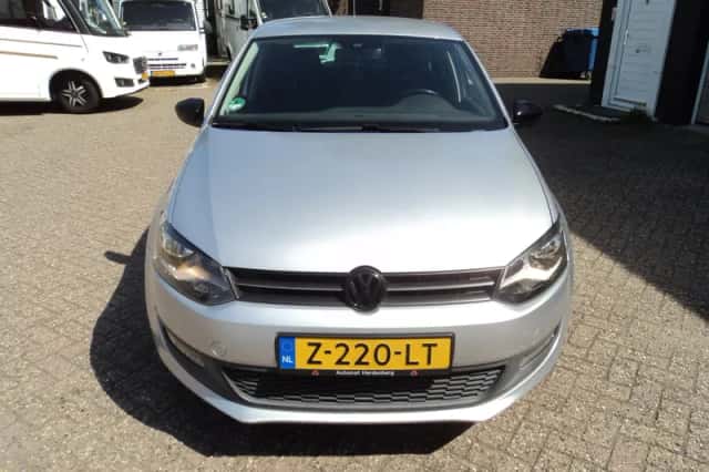 Volkswagen Polo (2010) thumbnail 3