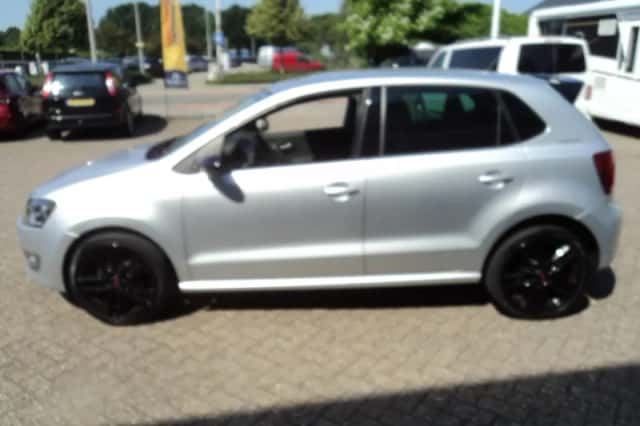 Volkswagen Polo (2010) thumbnail 5