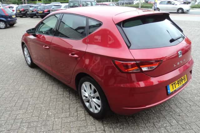 SEAT Leon (2018) thumbnail 6