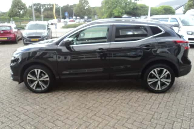 Nissan Qashqai (2018) thumbnail 5