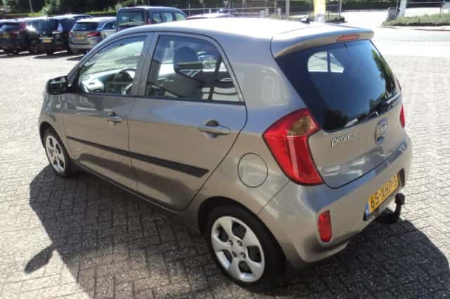 Kia Picanto (2012) thumbnail 6
