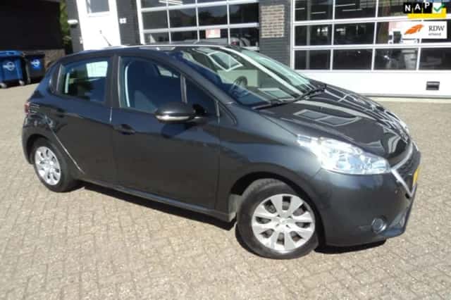 Peugeot 208 (2012) thumbnail 1