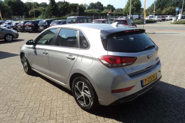 Hyundai i30 (2022) thumbnail 5