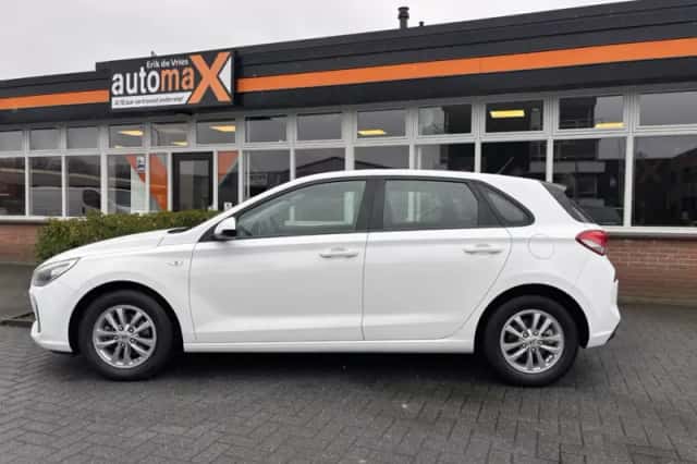 Hyundai i30 (2018) thumbnail 5