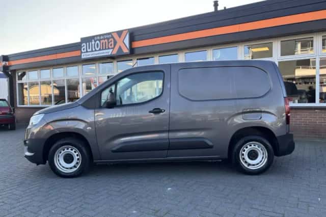 Toyota Proace (2022) thumbnail 2