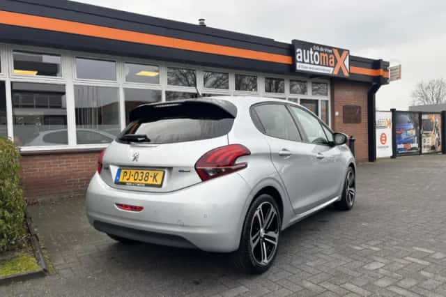 Peugeot 208 (2017) thumbnail 2