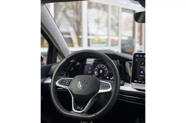 Volkswagen Golf (2025) thumbnail 4