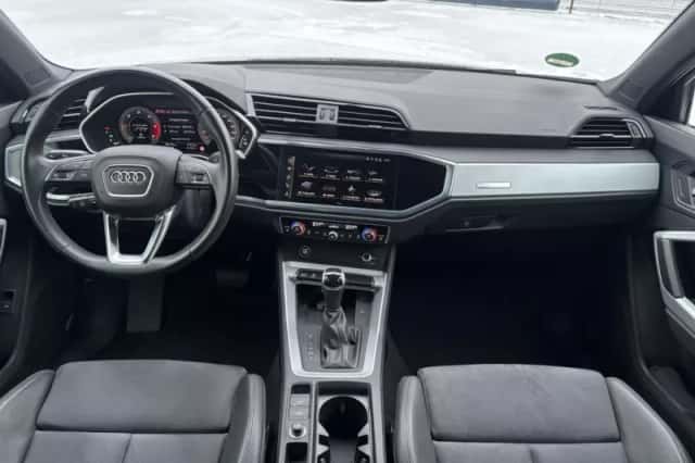 Audi Q3 (2023) thumbnail 2