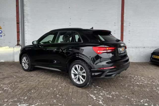 Audi Q3 (2023) thumbnail 5