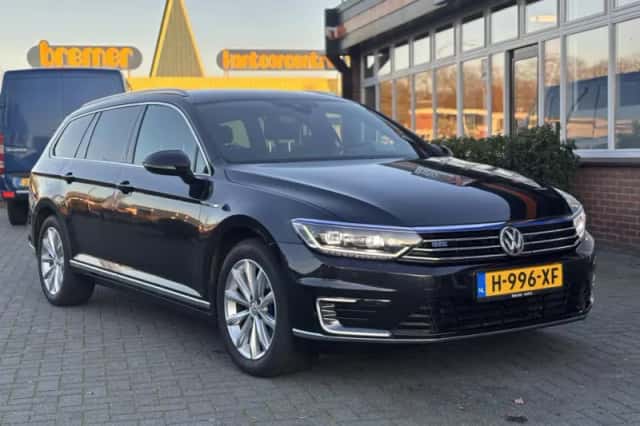 Volkswagen Passat (2016) thumbnail 4