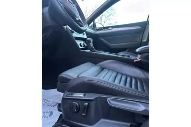 Volkswagen Passat (2016) thumbnail 6
