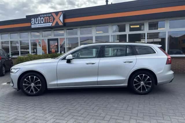 Volvo V60 (2021) thumbnail 6