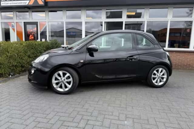 Opel Adam (2018) thumbnail 2