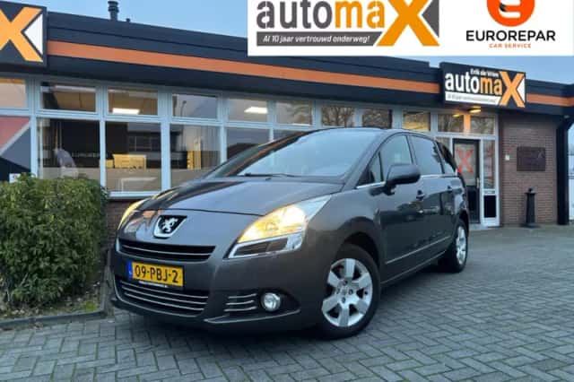 Peugeot 5008 (2011) thumbnail 1