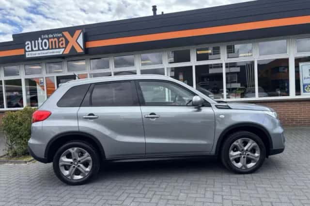 Suzuki Vitara (2016) thumbnail 4