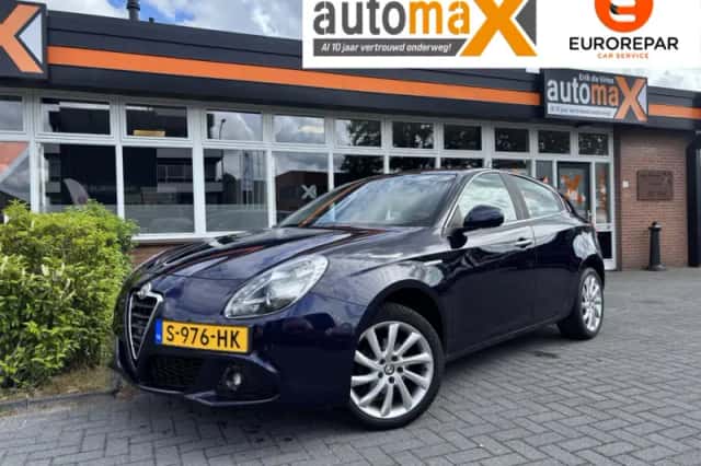 Alfa Romeo Giulietta (2011) thumbnail 1
