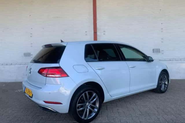Volkswagen Golf (2018) thumbnail 6