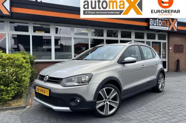 Volkswagen Polo (2011) thumbnail 1