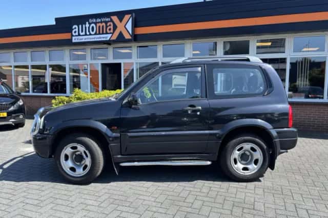 Suzuki Grand Vitara (2003) thumbnail 2