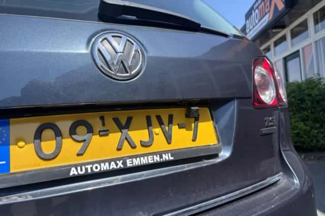 Volkswagen Golf (2012) thumbnail 4