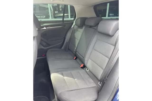 Volkswagen Golf (2010) thumbnail 5