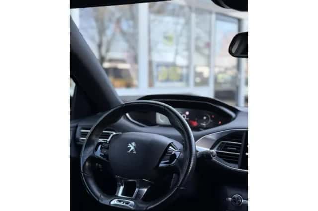 Peugeot 308 (2021) thumbnail 3