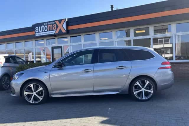 Peugeot 308 (2021) thumbnail 6