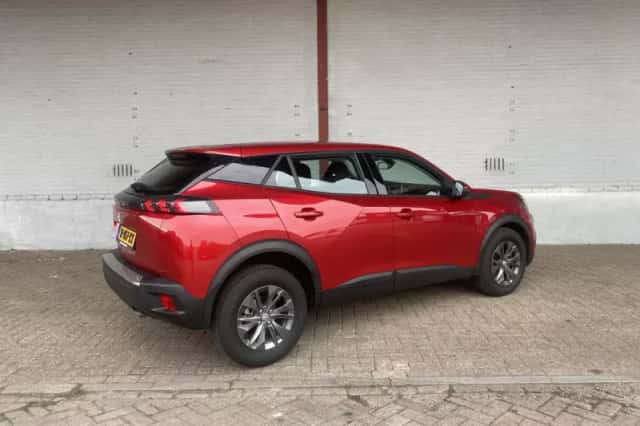 Peugeot 2008 (2021) thumbnail 5