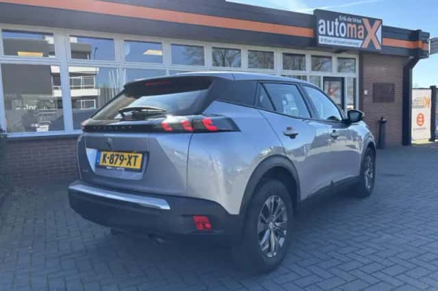 Peugeot 2008 (2021) thumbnail 3