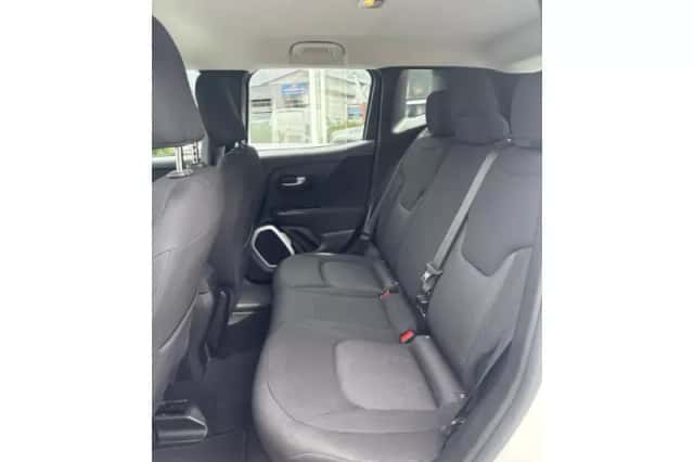 Jeep Renegade (2015) thumbnail 5