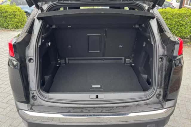 Peugeot 3008 (2019) thumbnail 6
