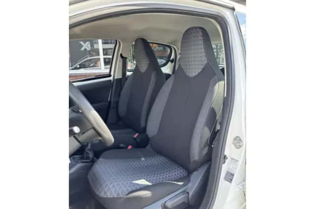 Peugeot 108 (2021) thumbnail 4