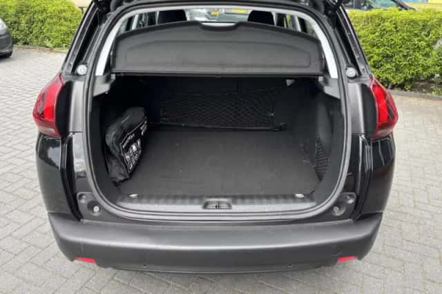 Peugeot 2008 (2018) thumbnail 4