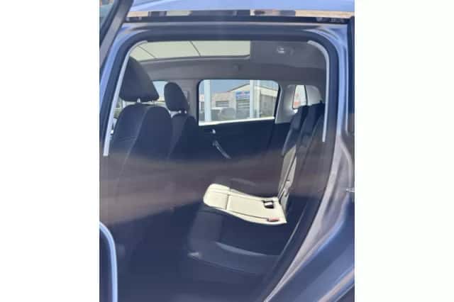Peugeot 2008 (2017) thumbnail 3