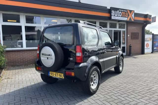 Suzuki Jimny (2007) thumbnail 4