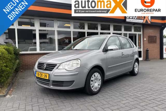 Volkswagen Polo (2008) thumbnail 1