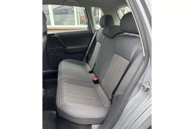 Volkswagen Polo (2008) thumbnail 3