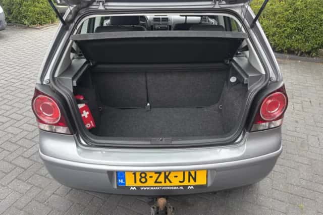 Volkswagen Polo (2008) thumbnail 5