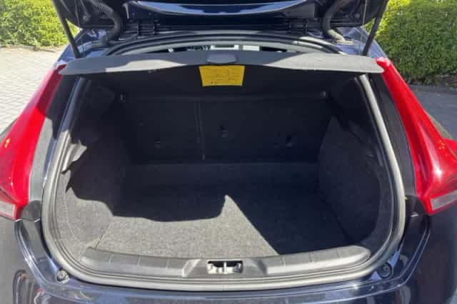 Volvo V40 (2016) thumbnail 6