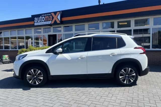 Peugeot 2008 (2017) thumbnail 2