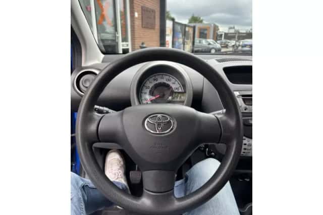 Toyota Aygo (2012) thumbnail 4