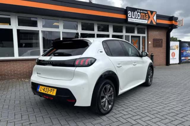 Peugeot e-208 (2021) thumbnail 6
