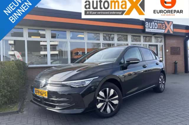 Volkswagen Golf (2025) thumbnail 1
